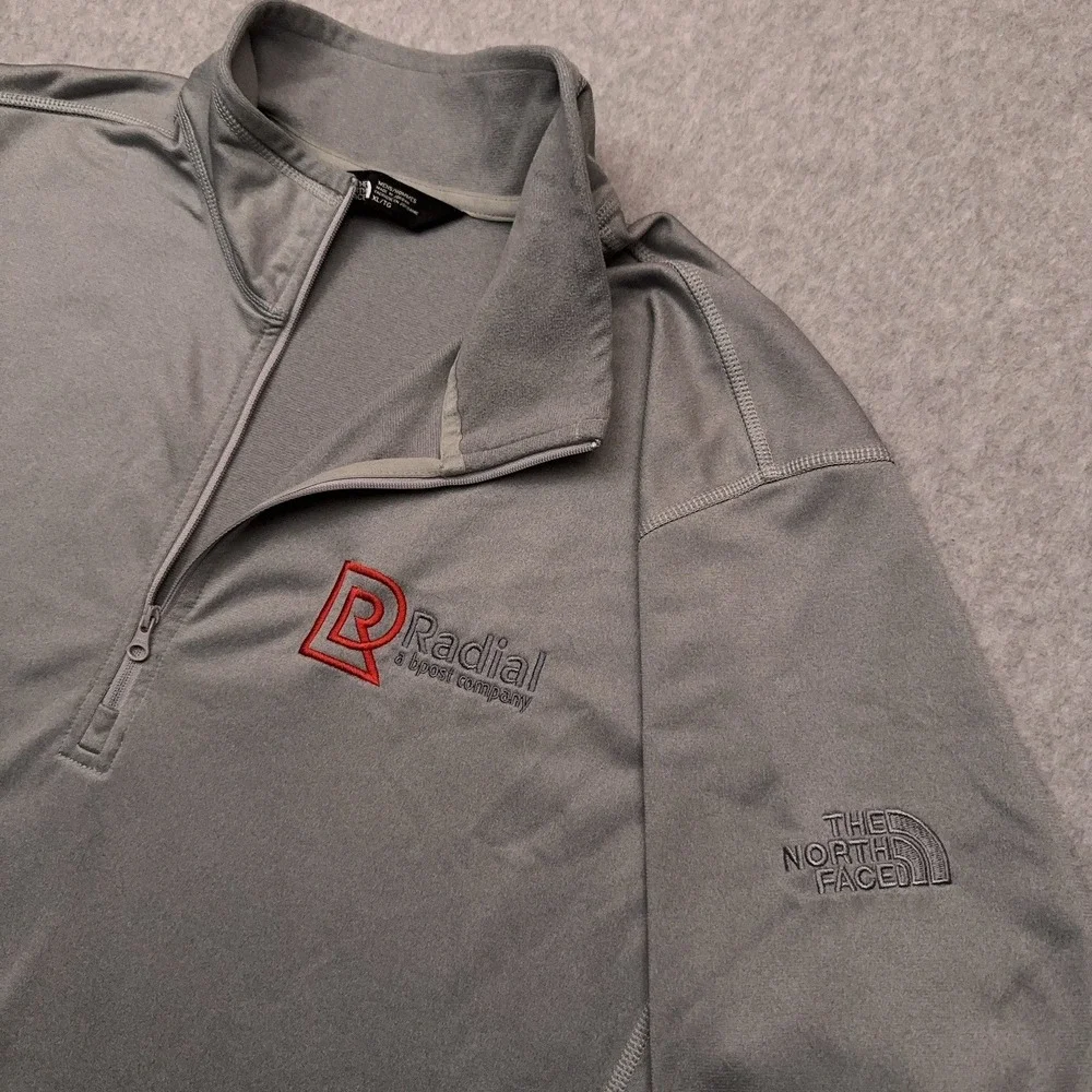 The North Face Tech 1/4 Zip Fleece Men's XL Gray Embroidered Stretch Lightweight